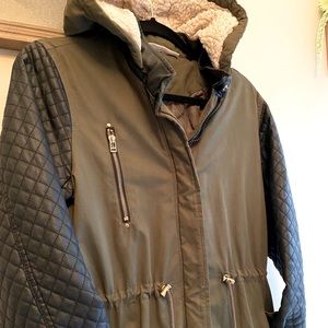 Khaki mid-length fall jacket with Leather sleeves